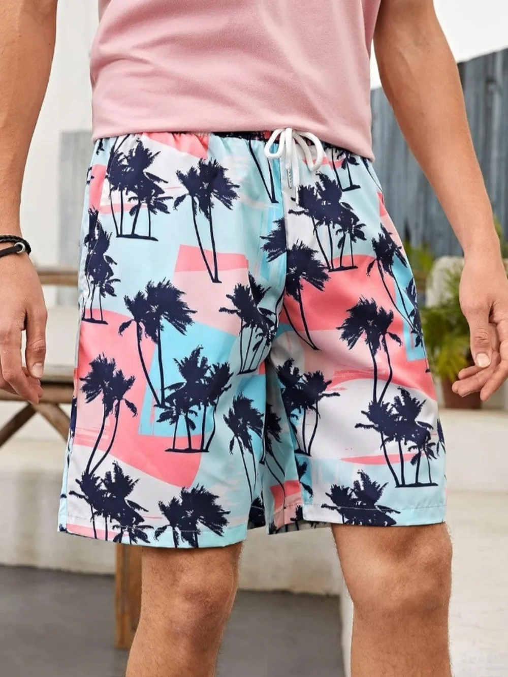 Men's Tropical Outdoor Wear Short. NWOT Size M